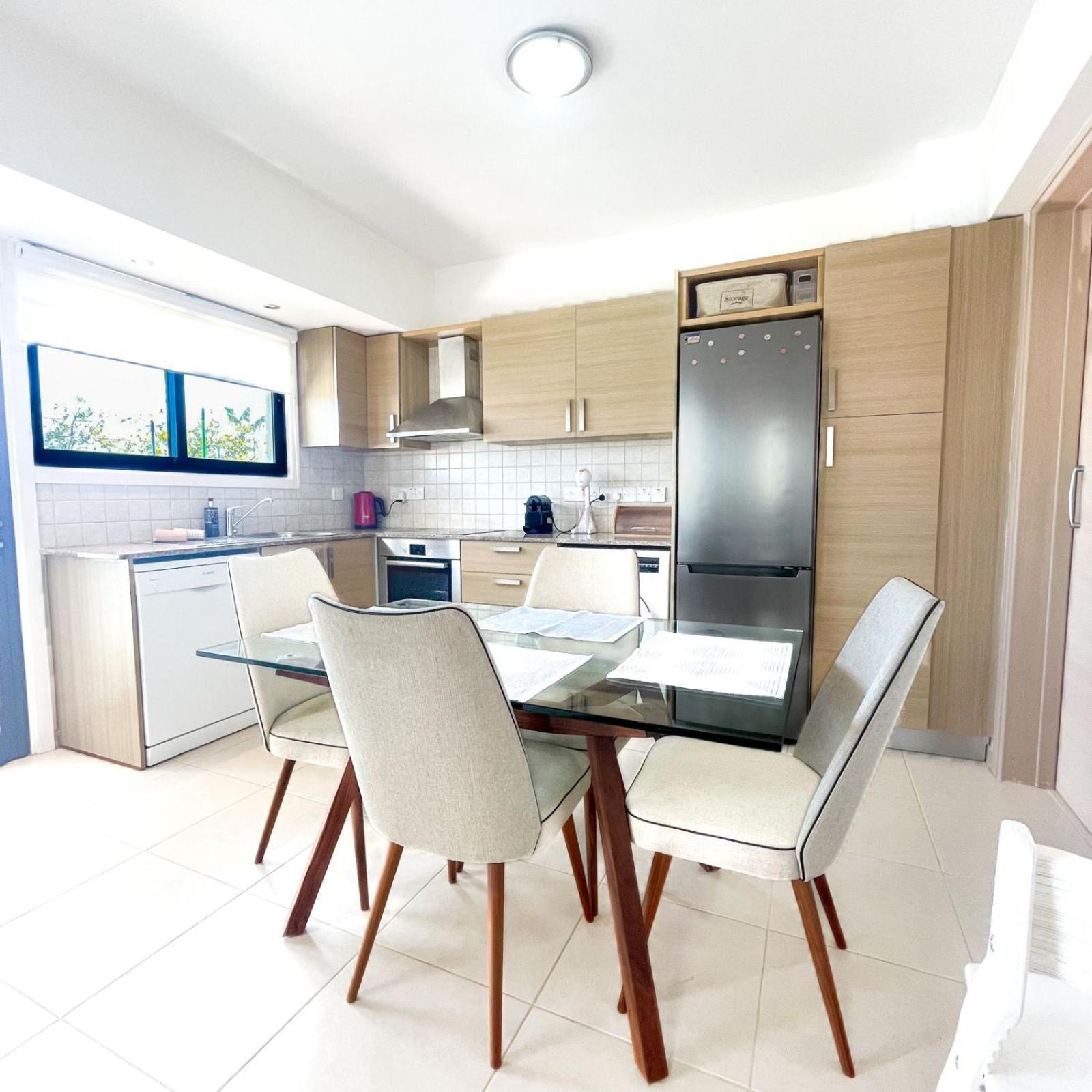 Daniandry Apartment Larnaca Ngoại thất bức ảnh