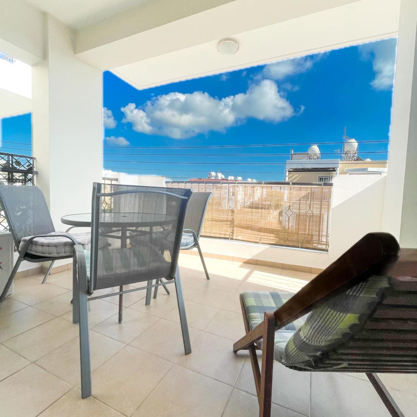 Daniandry Apartment Larnaca Ngoại thất bức ảnh